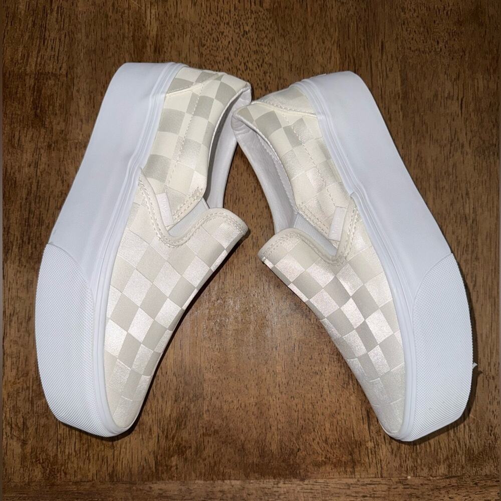 NEW VANS CHECKERED STACKFORM PLATFORM SLIP ON SHINY SATIN IVORY CHECKERED SZ 7 - Picture 5 of 11